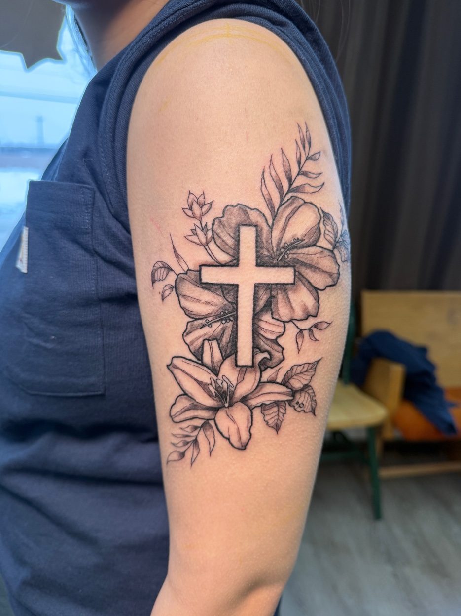 Fantasy color tattoo thigh — Cade Bennett, color tattoo artist Anchorage Alaska AK Tattoo